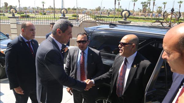 جولة وزير العمل