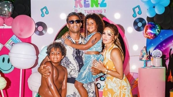 محمد رمضان وعائلته