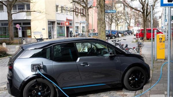 السيارة الكهربائية