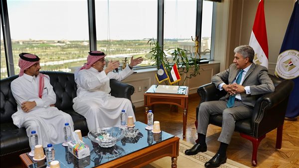 لقاء وزير السياحة