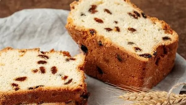 الكيك الانجليزي بالزبيب