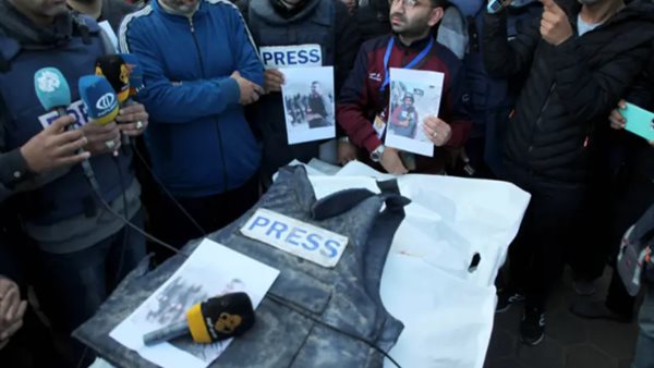 جنازة صحفية