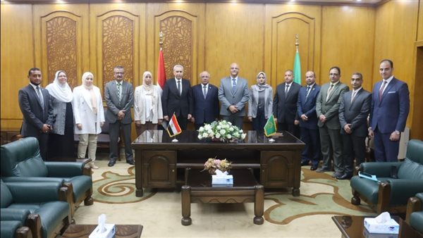 لقاء المحافظ