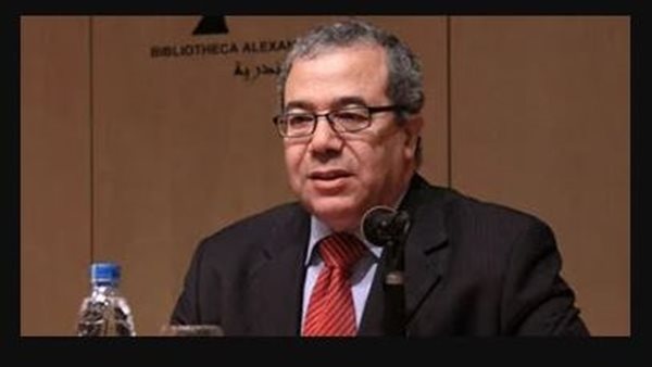 الدكتور مصطفى علوي