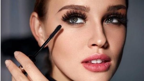 تطويل الرموش