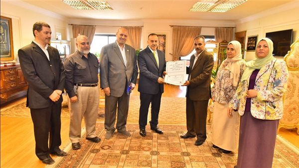 تكريم المحافظ