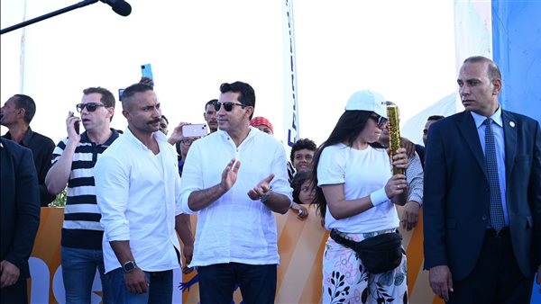  وزير الشباب