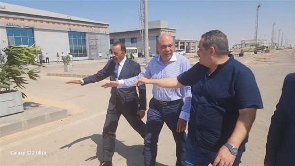 جولة وزير الطيران