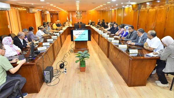 اجتماع المحافظ اليوم