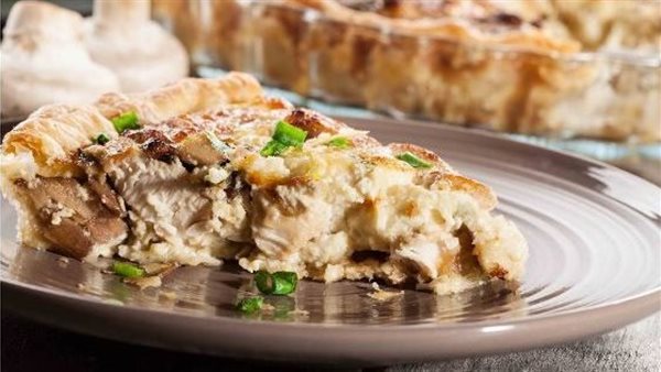 فطيرة الدجاج بالمشروم