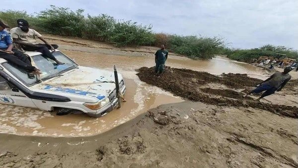 حادث انهيار سد أربعات