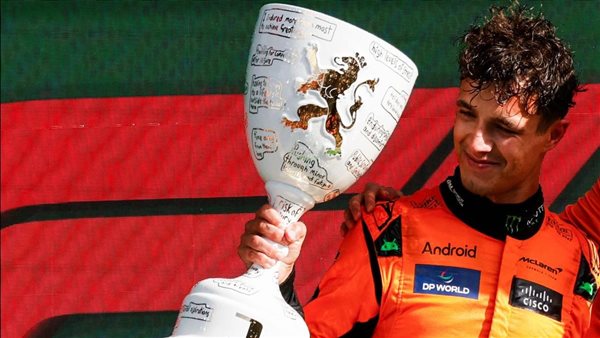 نوريس تمكن من الفوز