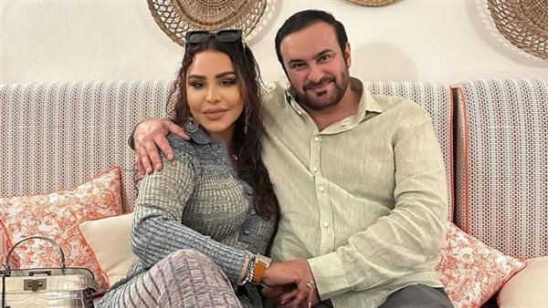 أحلام وزوجها 