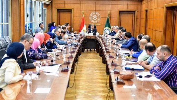 لقاء المحافظ اليوم