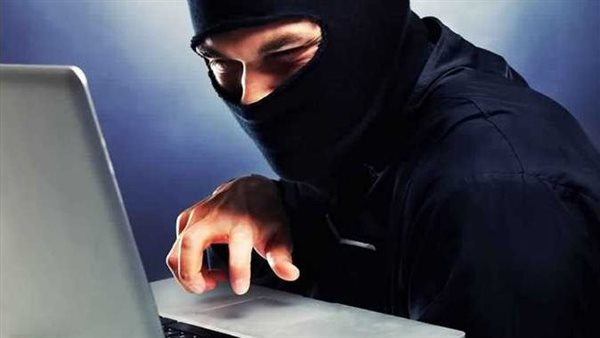 النصب الإلكتروني.