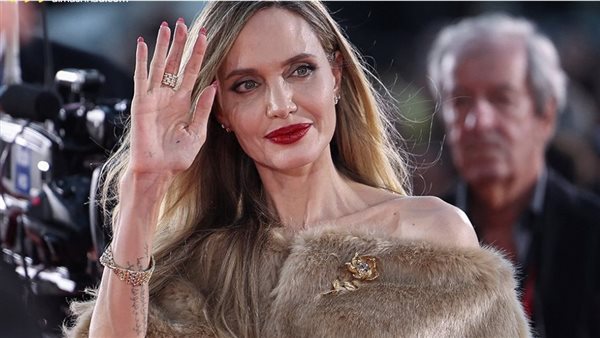 انجلينا جولي 