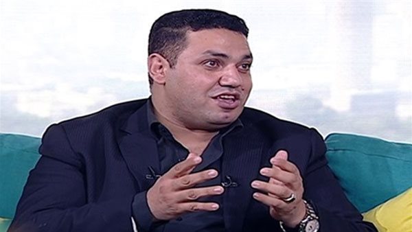 الدكتور إسلام شاهين،