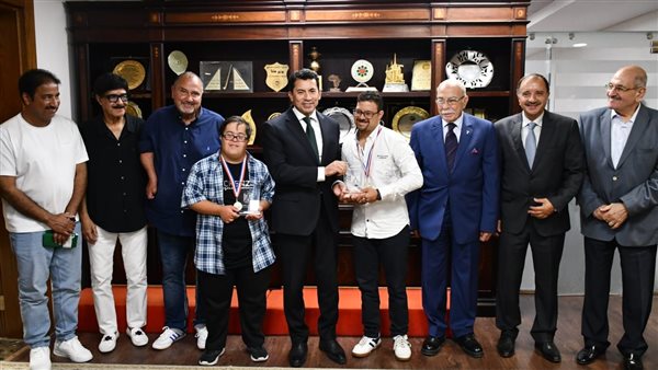 الوزير أشرف صبحى