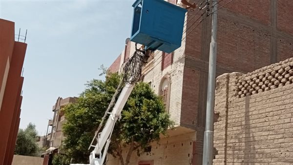 صيانة وتركيب الكشافات