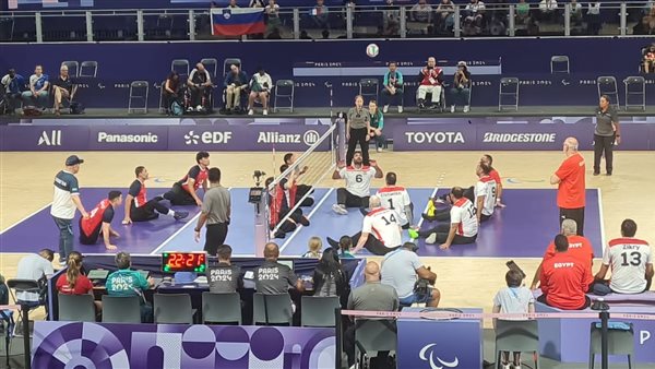 الطائرة جلوس