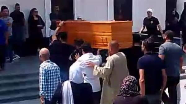 شييع منذ قليل جثمان