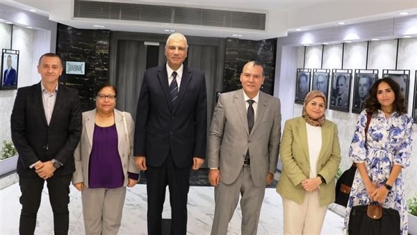 محافظ أسوان 