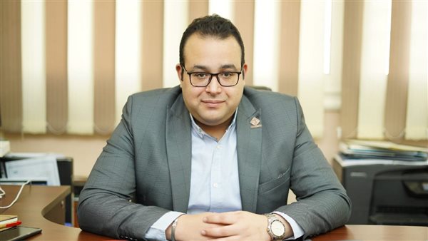 محمود عز الأمين العام