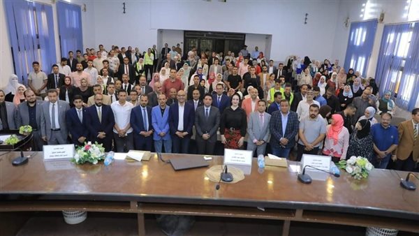 جانب من لقاء وزير