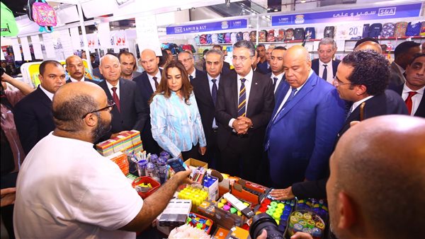 افتتاح معرض أهلا