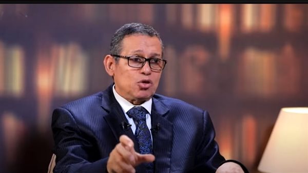  الدكتور أيمن سلامة