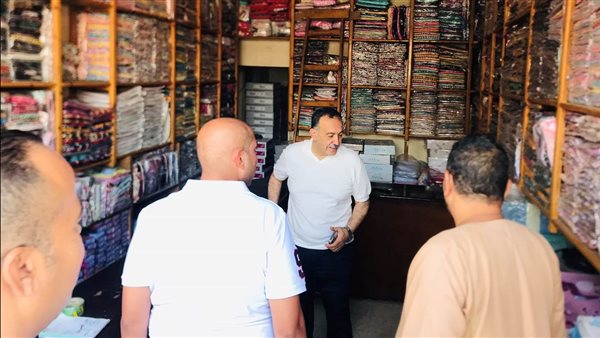 جانب من جولة المحافظ