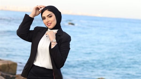 المطربة منة فاضل