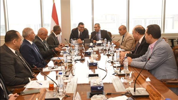 اجتماع وزير الإسكان