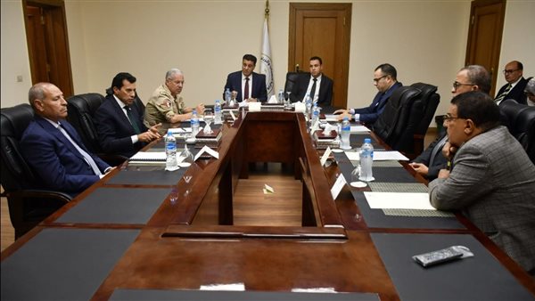 اجتماع وزير الشباب