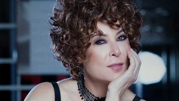 الفنانة أنوشكا