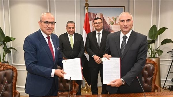 وزير الإسكان 