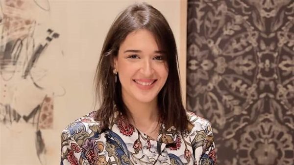 الأستاذة دينا الصيرفي