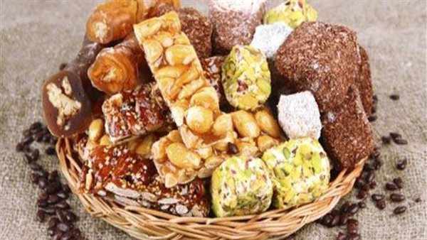 حكم أكل حلوى المولد