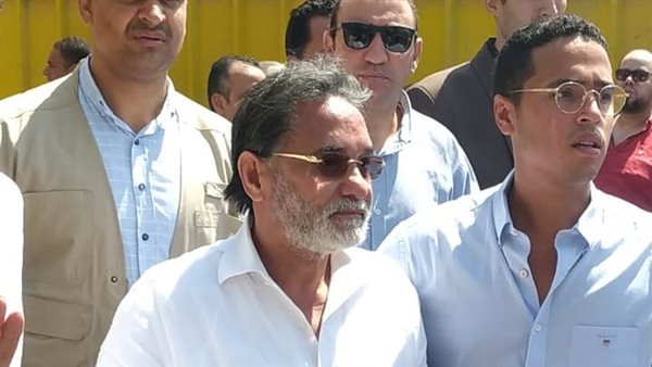 الكاتب الصحفي عبد