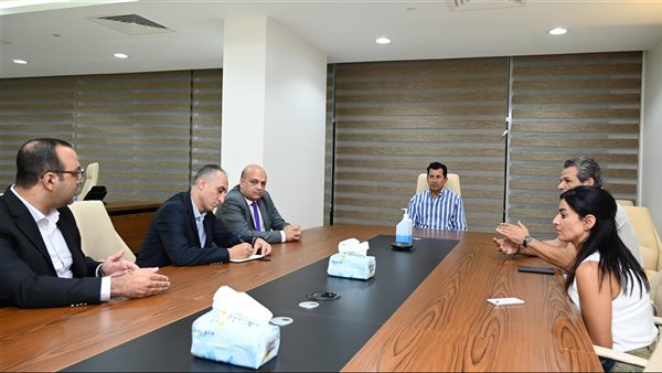 وزير الشباب والرياضة