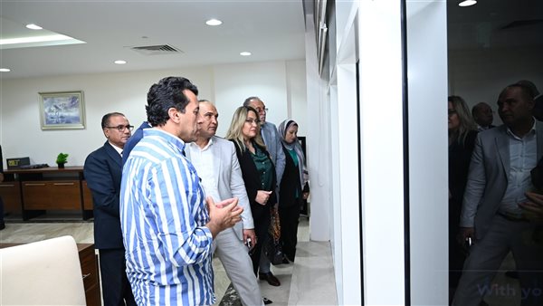 وزير الشباب والرياضة