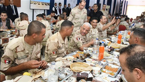 وزير الدفاع 