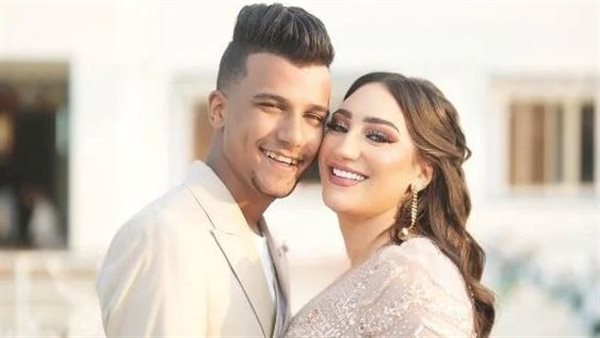 عصام صاصا وزوجته