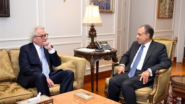 وزير الخارجية خلال