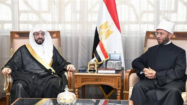 وزير الأوقاف خلال