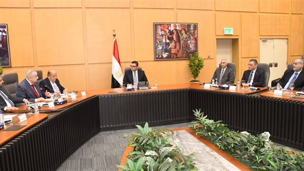 وزير الإسكان 