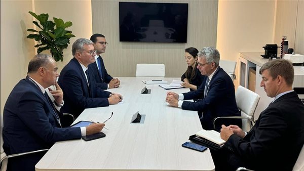 اجتماع وزير البترول