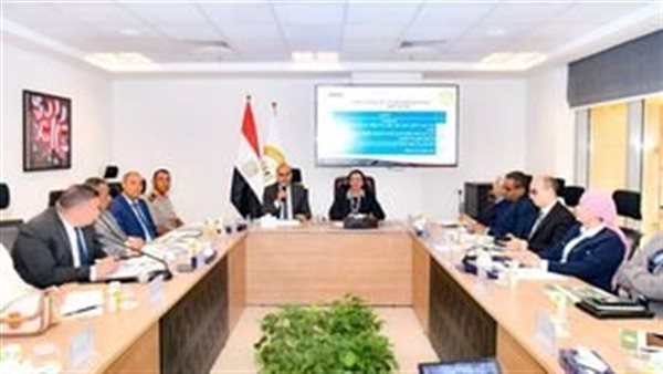 وزيرة البيئة