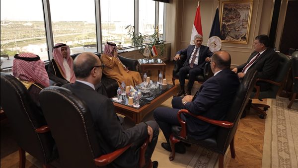 لقاء وزير السياحة