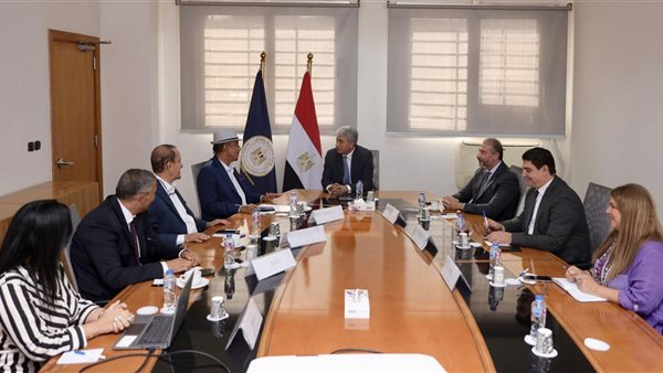 وزير السياحة والآثار